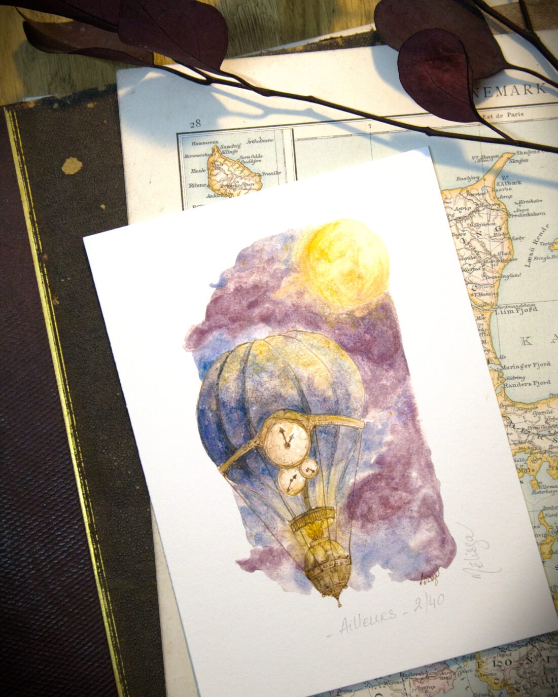 impression d'art d'une mpngolfière voyageuse du temps dans une nuit lunaire - esprit steampunk